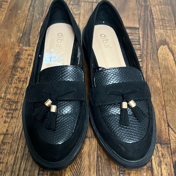 Diba Suede Loafers black with low lugged sole and toes gold tassels Size 7 - Picture 8 of 12